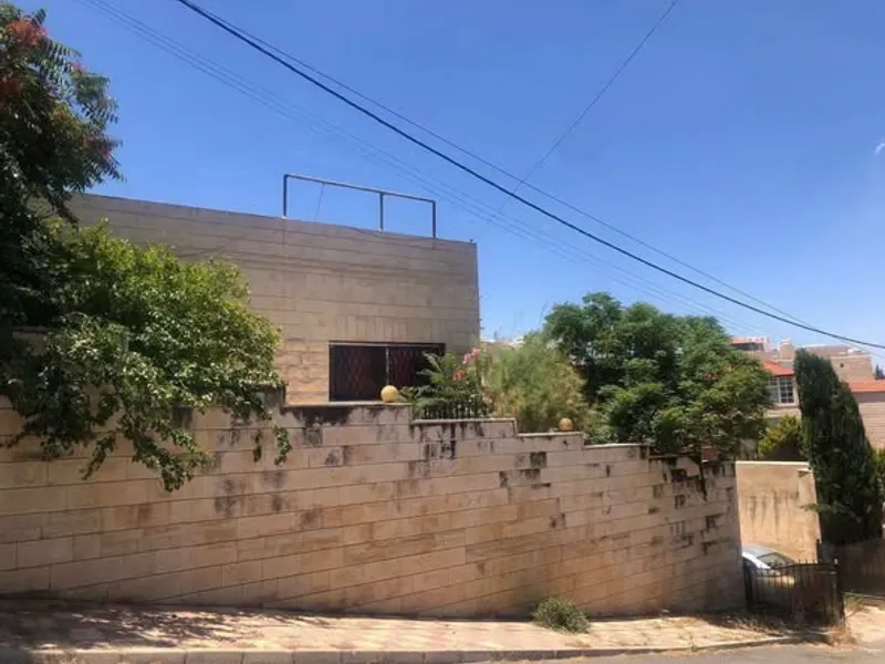 منزل مستقل - للبيع  منطقه الجبيهه