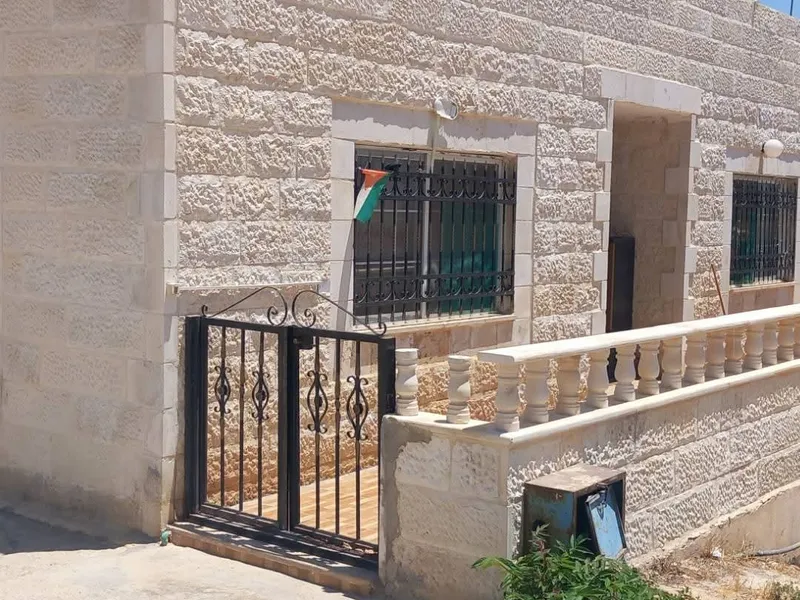 بيت للبيع جرش الموقع بعد المحافضه قرب المدينه الري