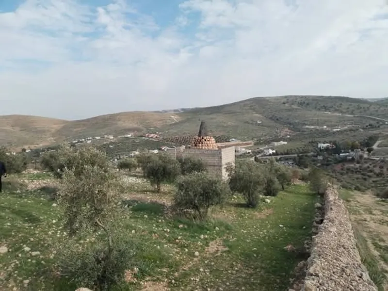 للبيع مزرعه مميزه وجميله في بيرين منطقه صروت