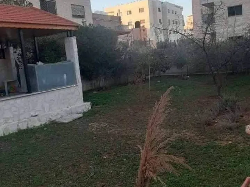 بيت مستقل للبيع في طبربور خلف اسواق جبر